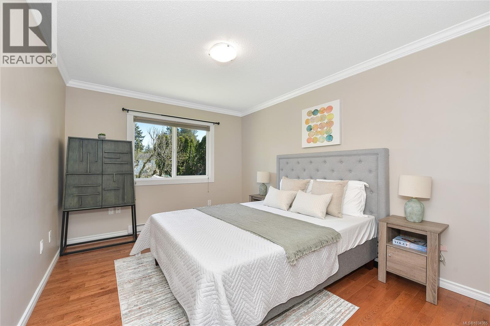  1627 Hybury Place, Saanich