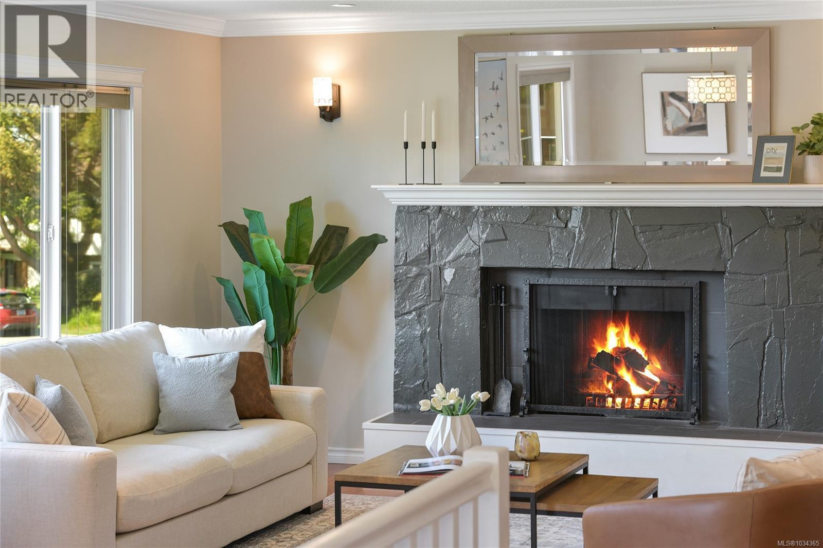  1627 Hybury Place, Saanich