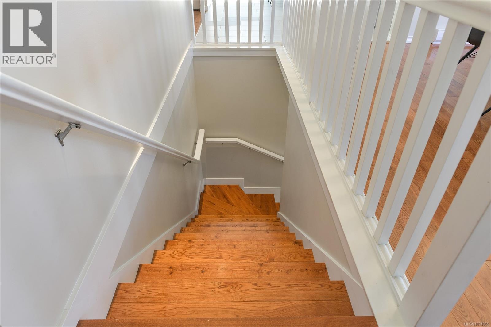  1627 Hybury Place, Saanich