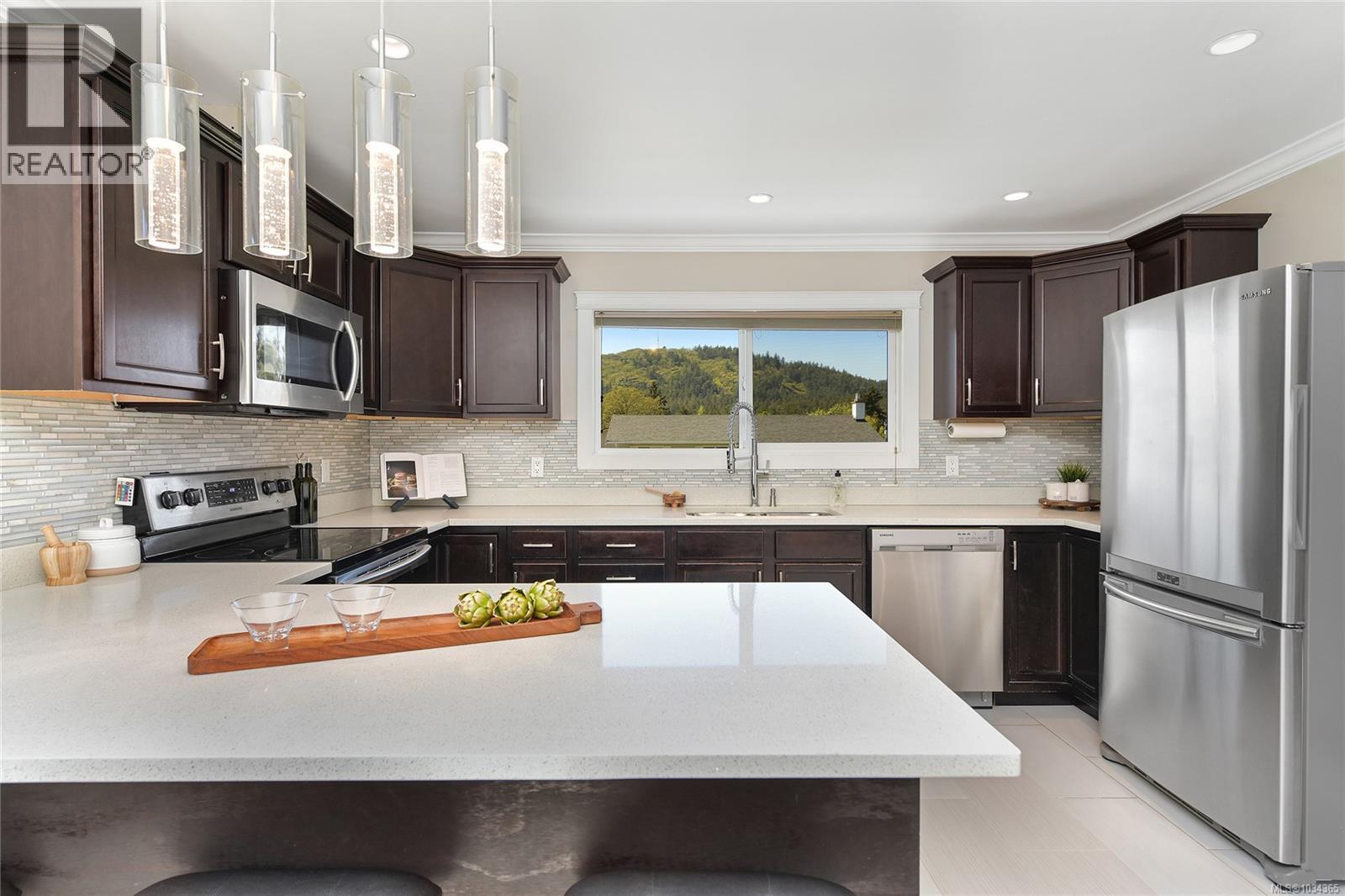  1627 Hybury Place, Saanich
