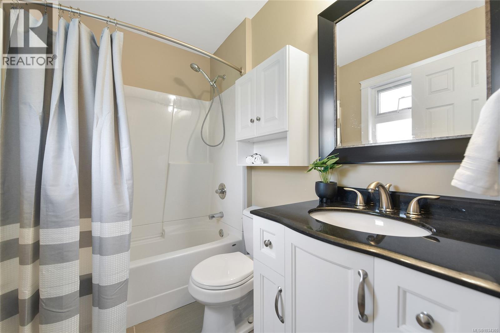  1627 Hybury Place, Saanich
