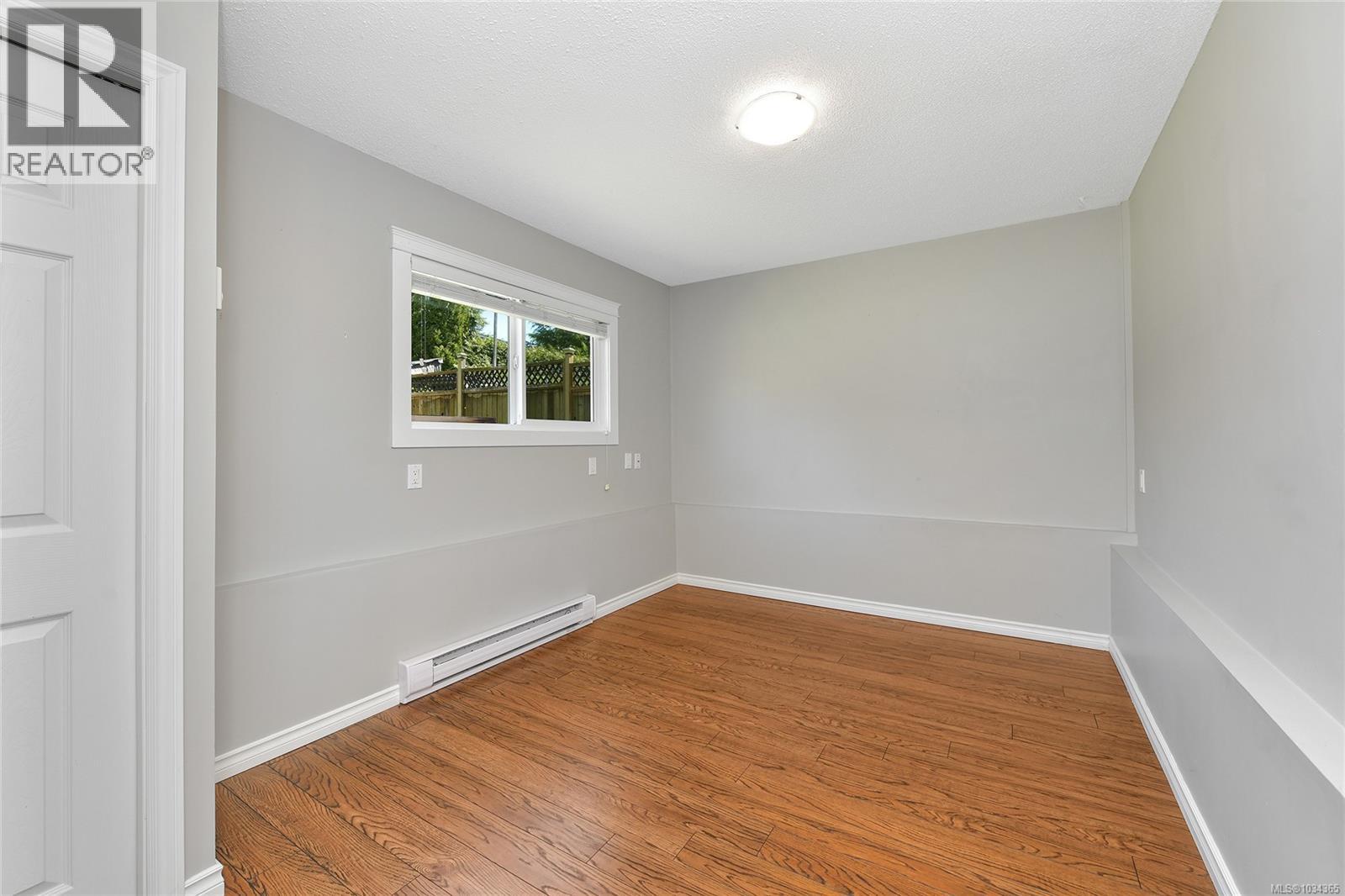  1627 Hybury Place, Saanich