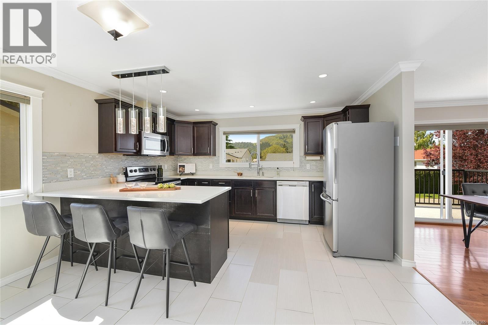  1627 Hybury Place, Saanich