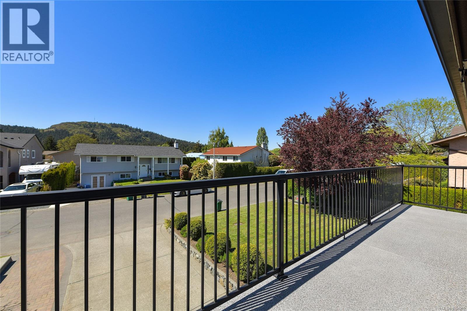  1627 Hybury Place, Saanich