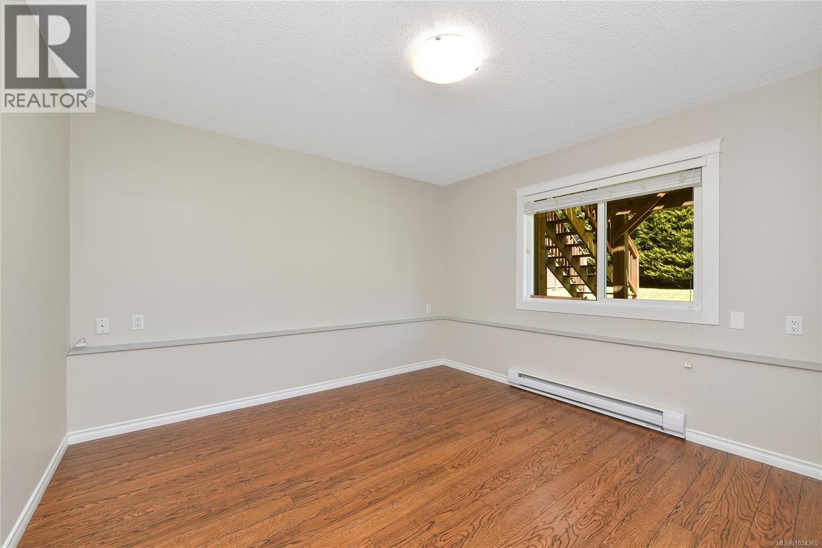  1627 Hybury Place, Saanich