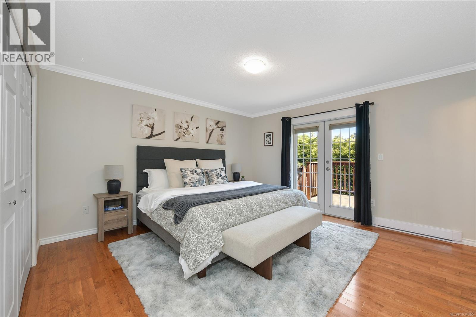  1627 Hybury Place, Saanich