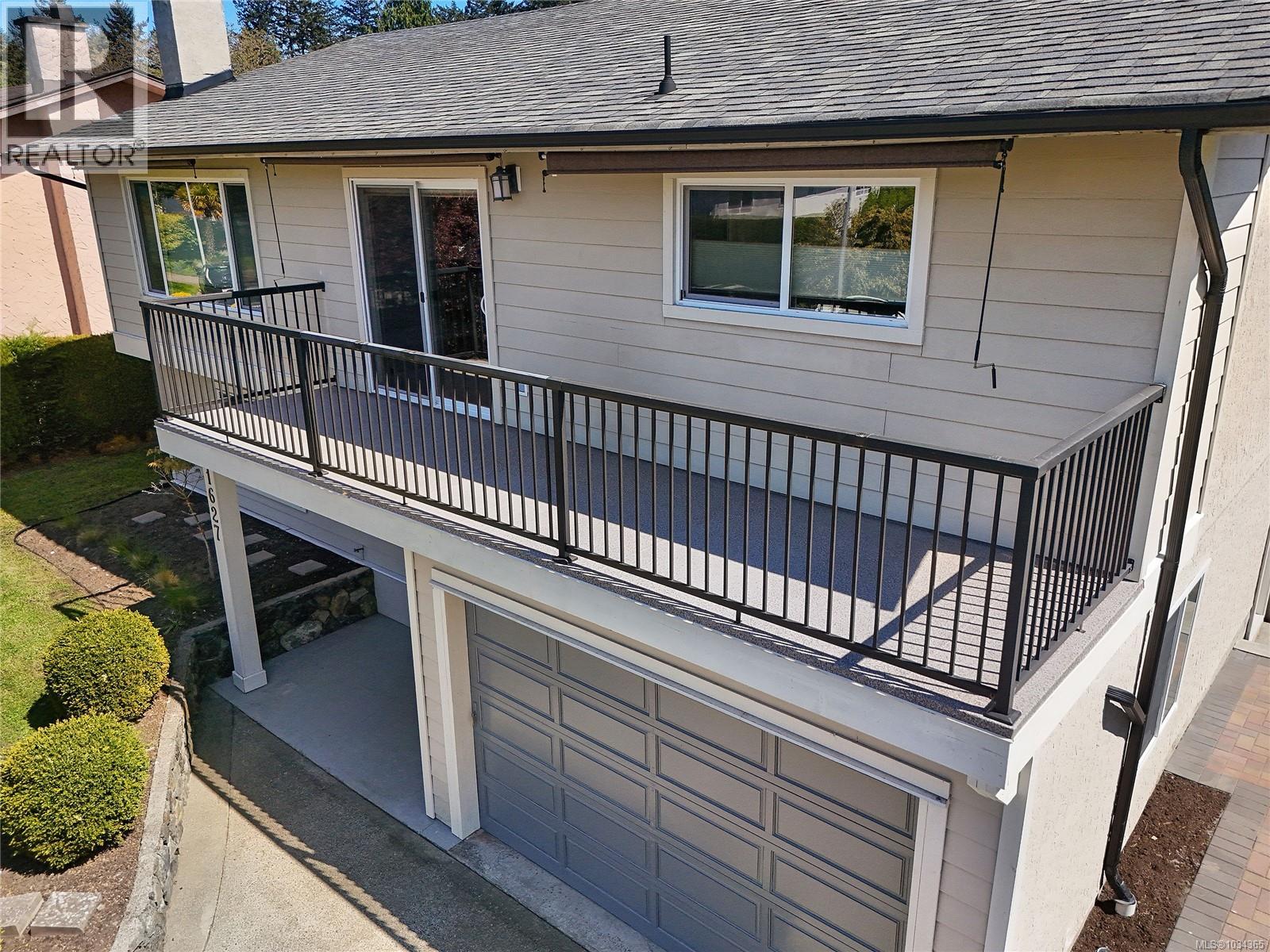  1627 Hybury Place, Saanich