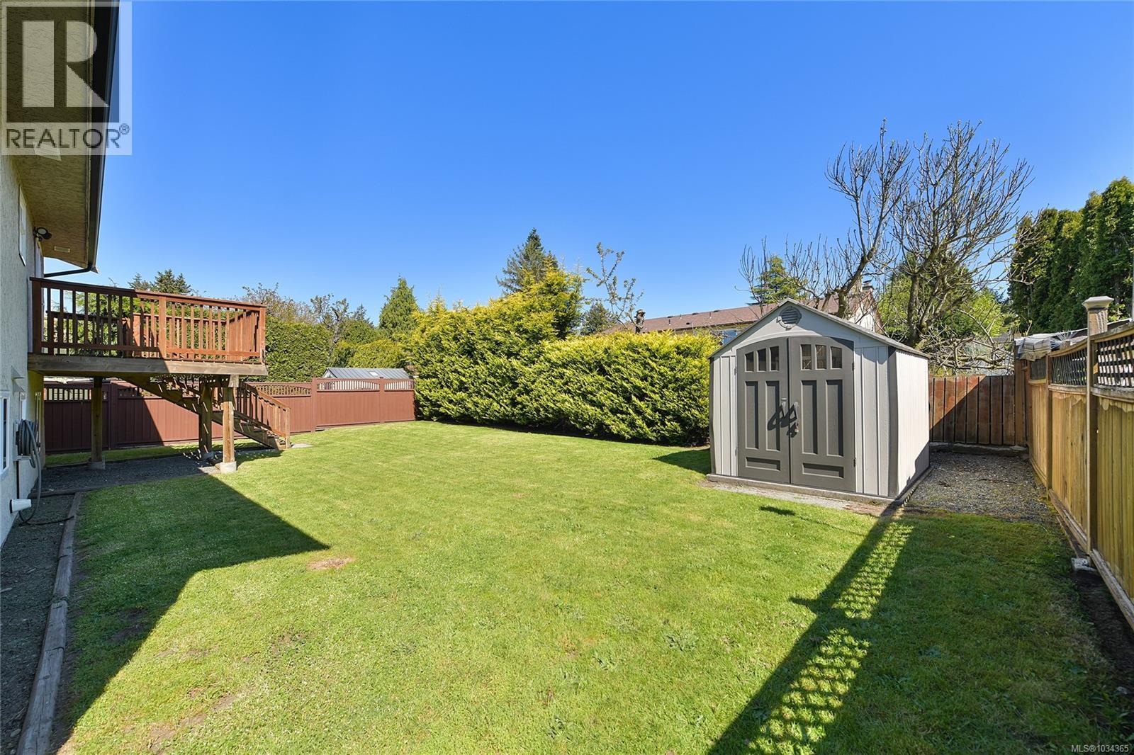  1627 Hybury Place, Saanich