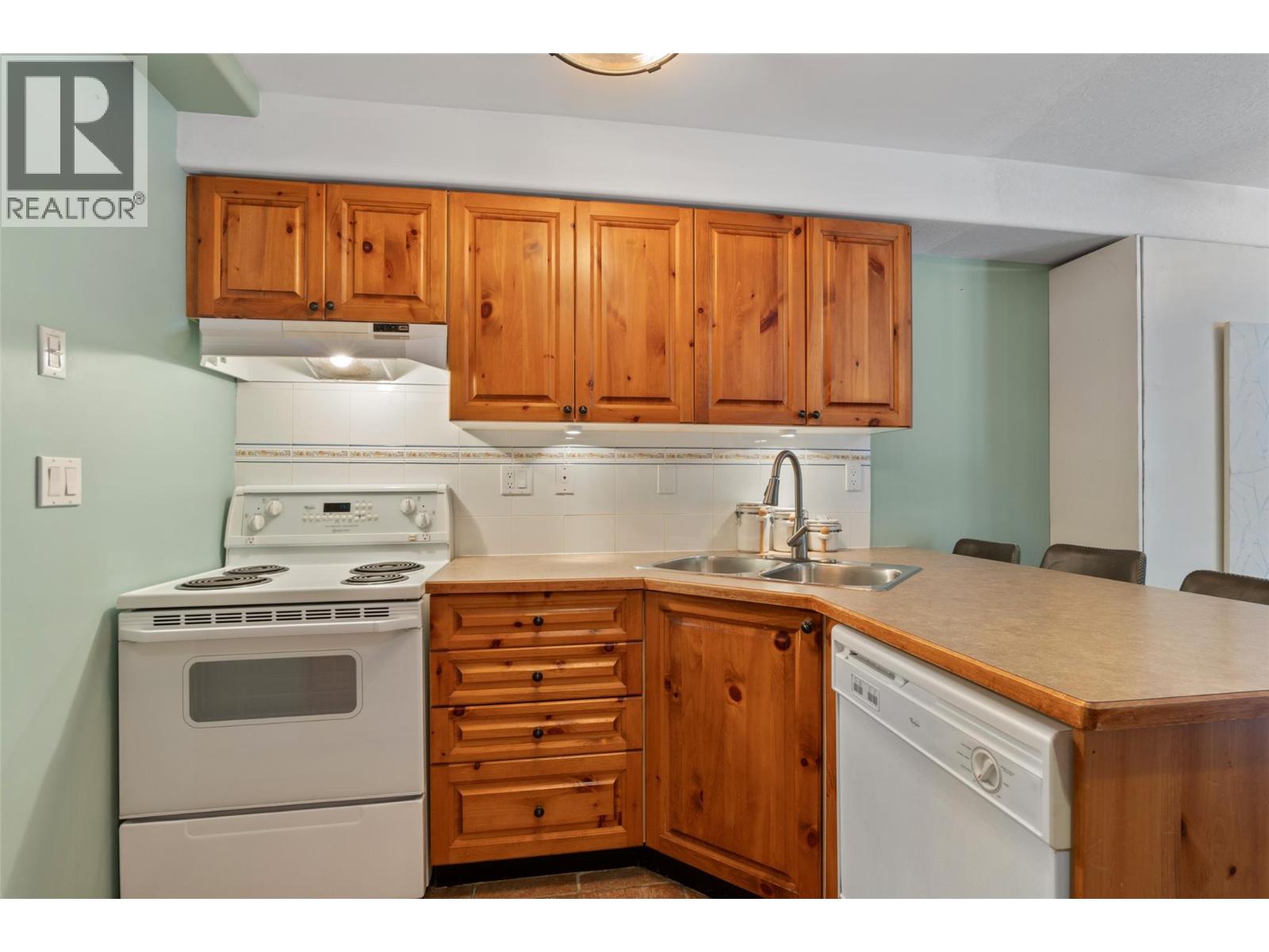 3300 Village Place Unit# 25, Sun Peaks