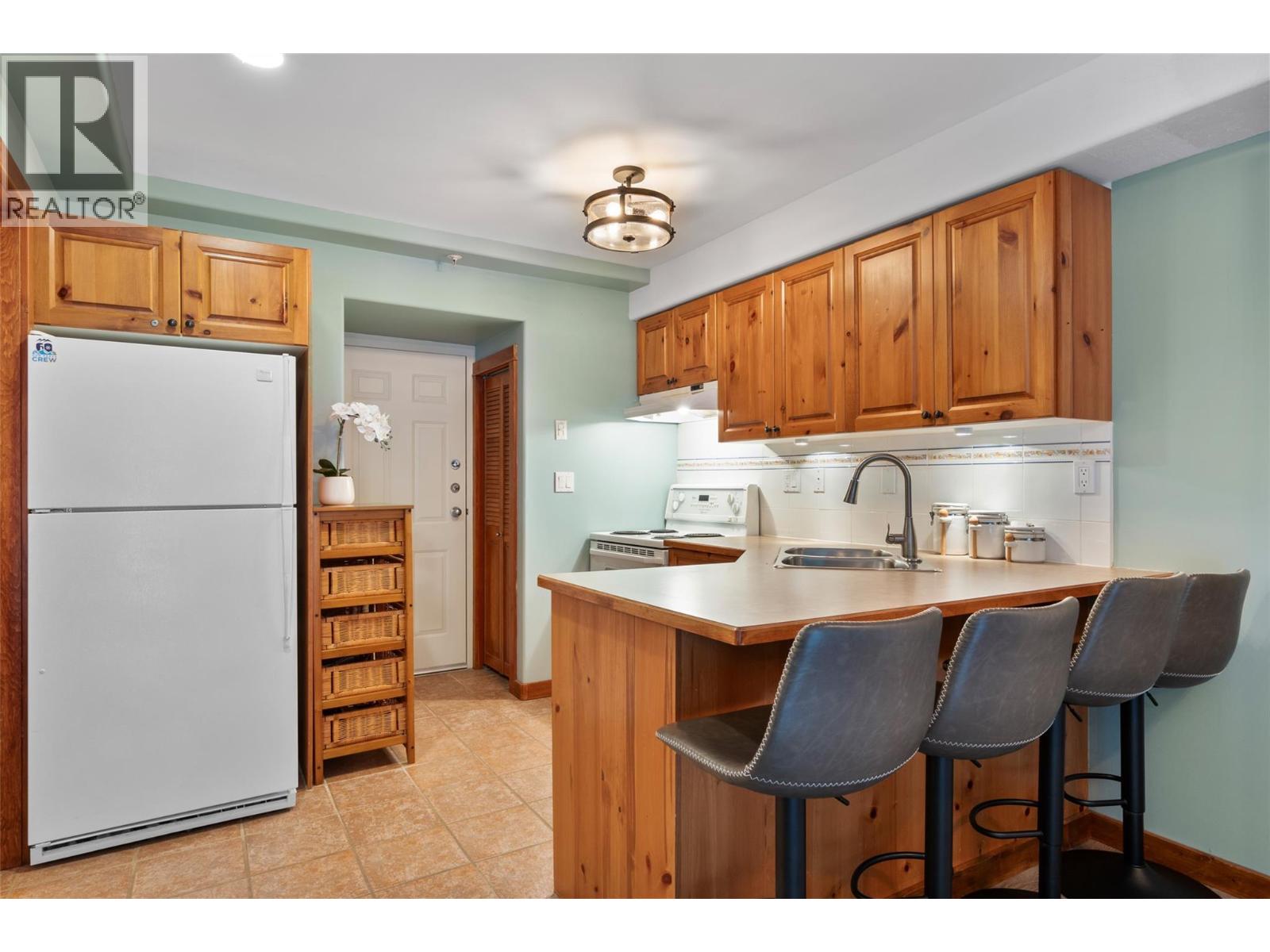 3300 Village Place Unit# 25, Sun Peaks