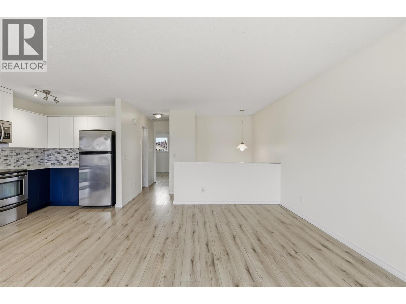 877 Tataryn Road, Kelowna