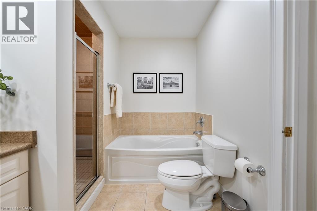 399 ELIZABETH Street Unit# 208, Burlington, Ontario, L7R0A4 — Photo 32