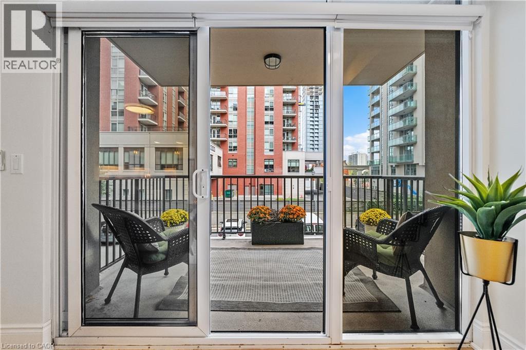 399 ELIZABETH Street Unit# 208, Burlington, Ontario, L7R0A4 — Photo 36