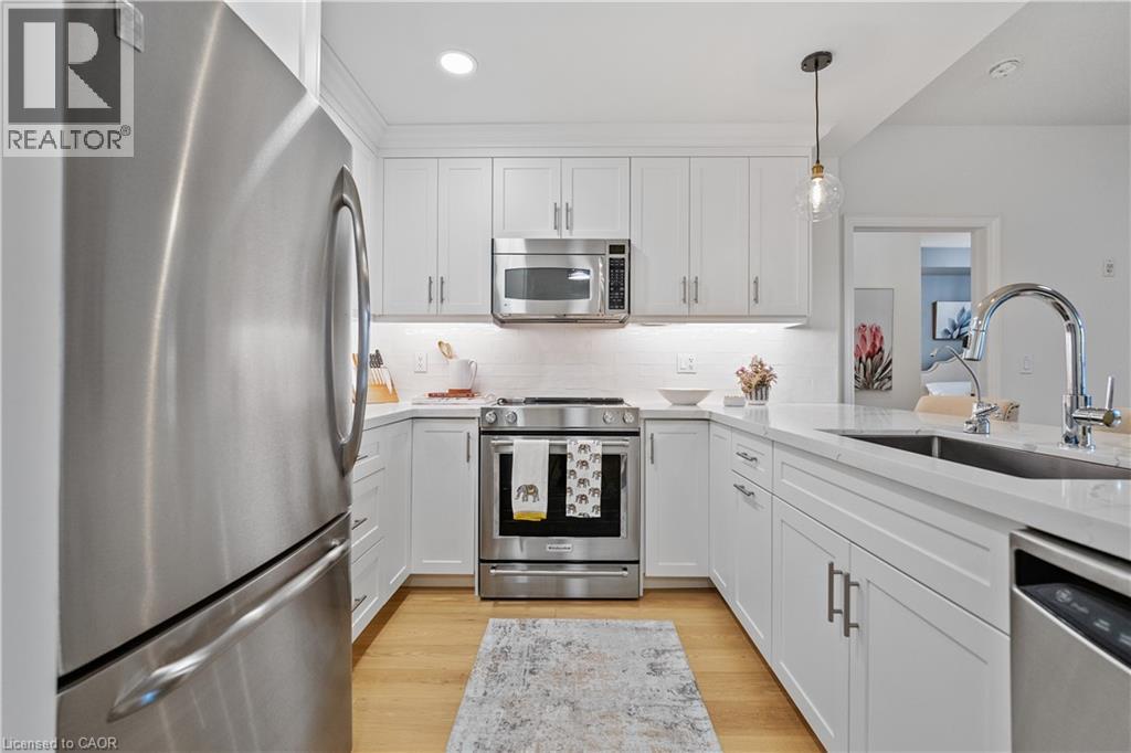 399 ELIZABETH Street Unit# 208, Burlington, Ontario, L7R0A4 — Photo 6