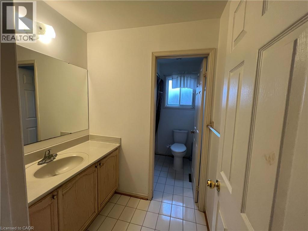 88 CHAMBERLIN Drive Unit# UPPER, Cambridge, Ontario, N1T1M4 — Photo 16
