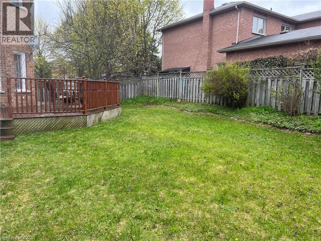 88 CHAMBERLIN Drive Unit# UPPER, Cambridge, Ontario, N1T1M4 — Photo 2