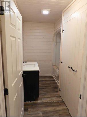 1049 SOUTH ROAD - 12