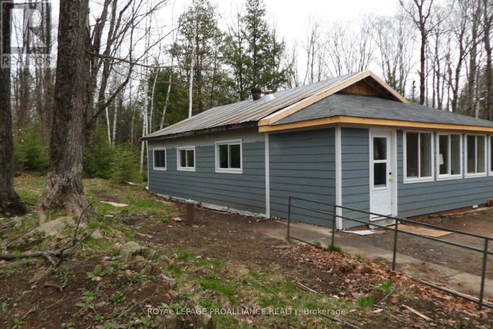 1049 SOUTH ROAD - 13