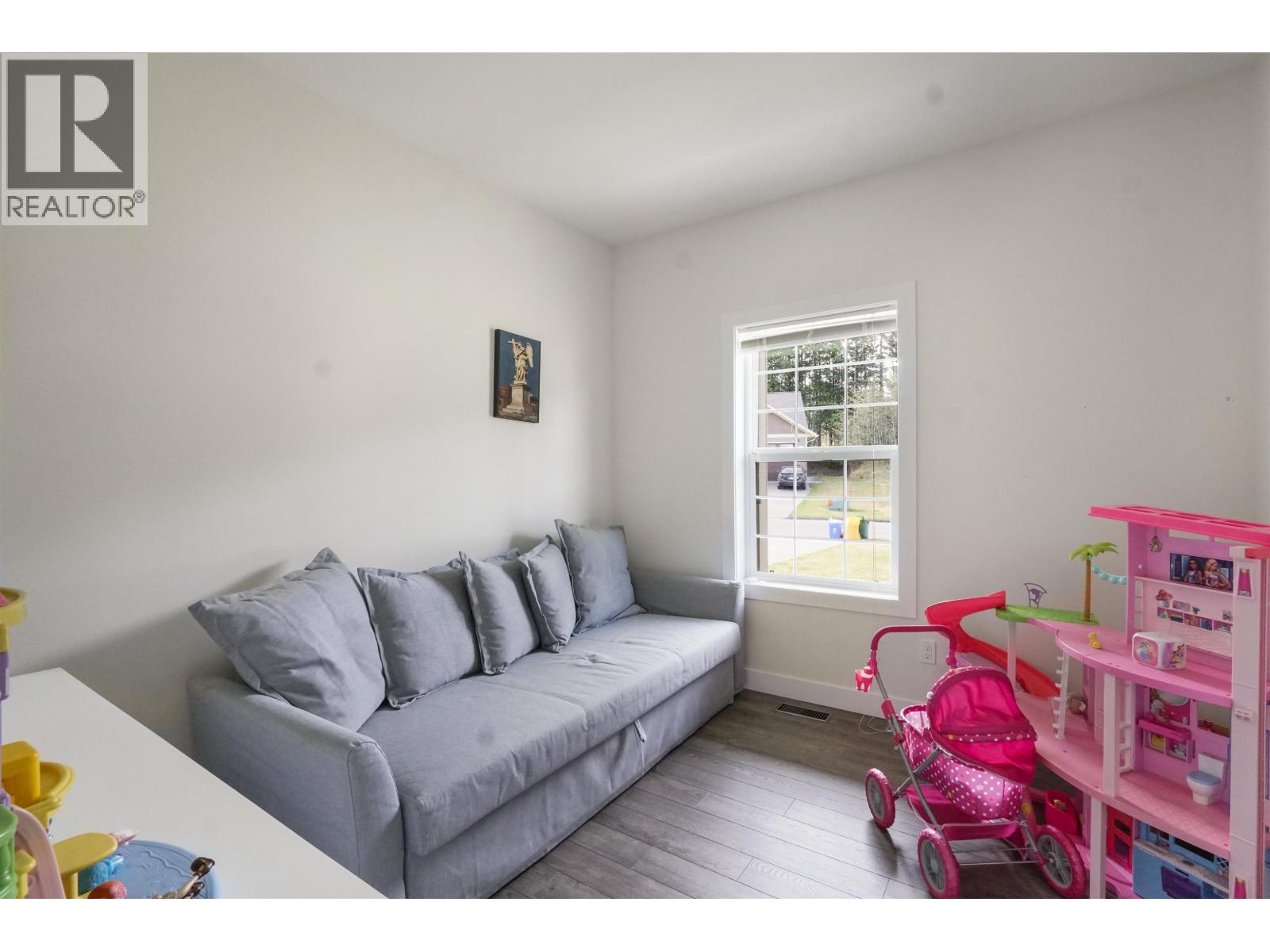 34 WOZNEY STREET - 17