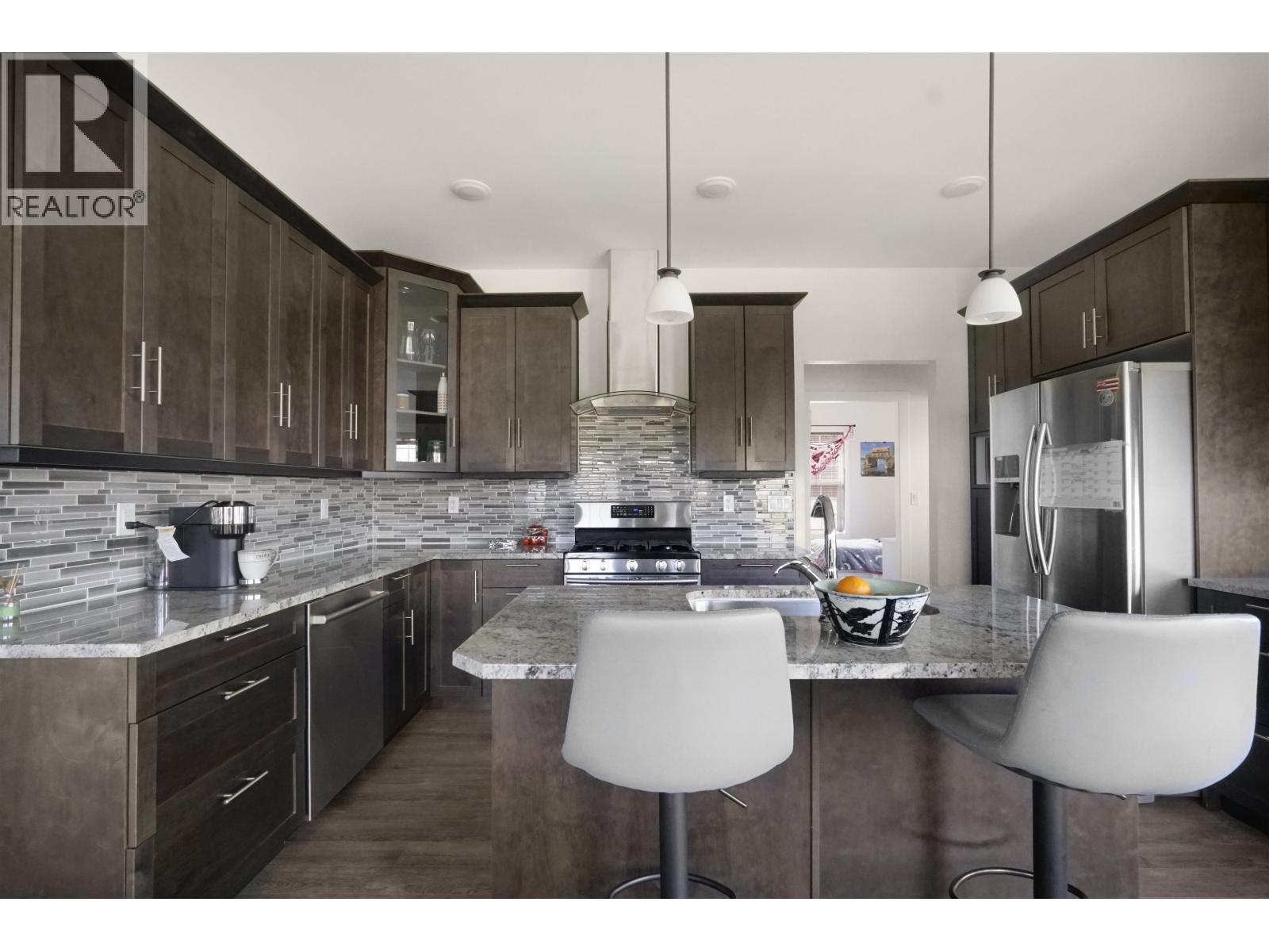 34 WOZNEY STREET - 3