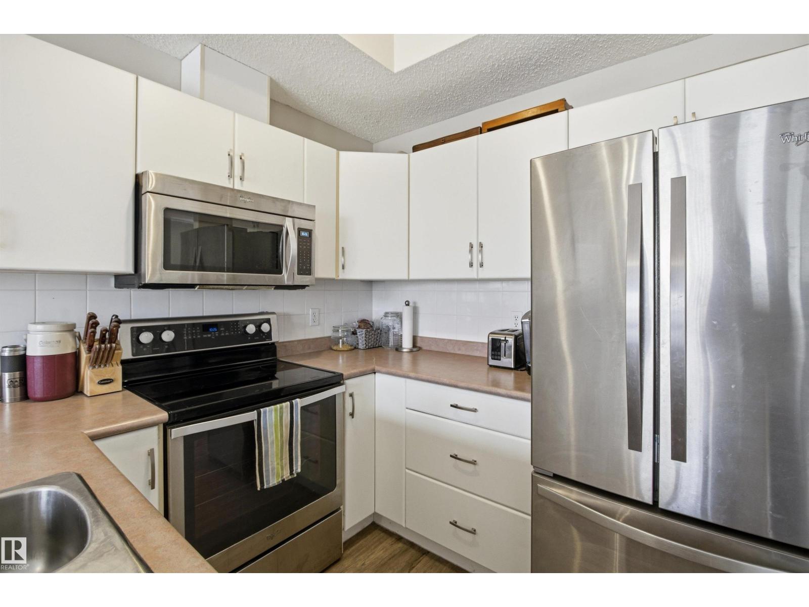#402 11109 84 AV NW - 12