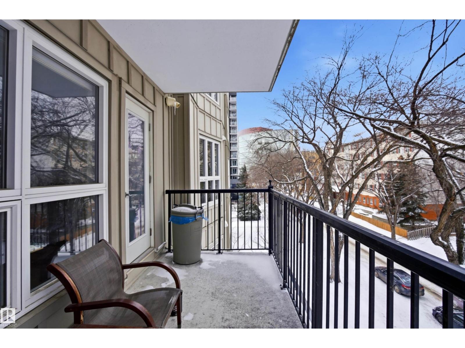 #402 11109 84 AV NW - 30
