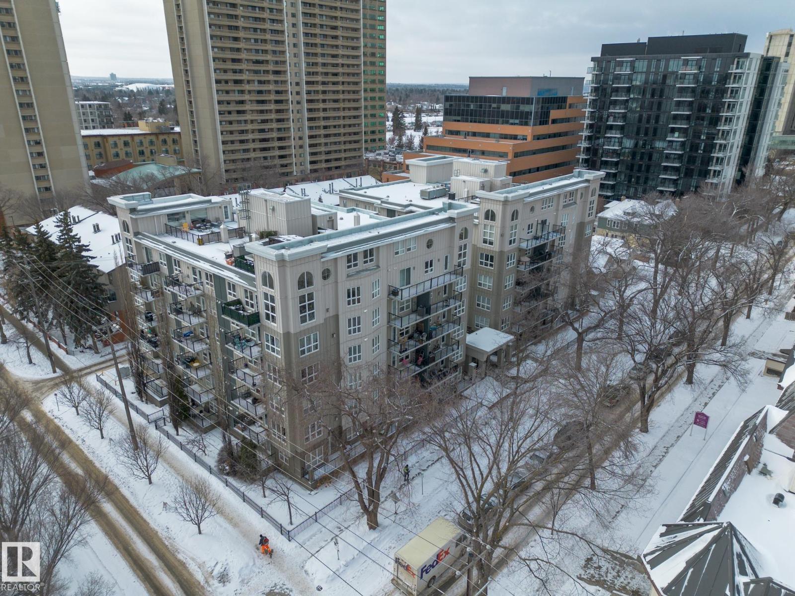 #402 11109 84 AV NW - 43