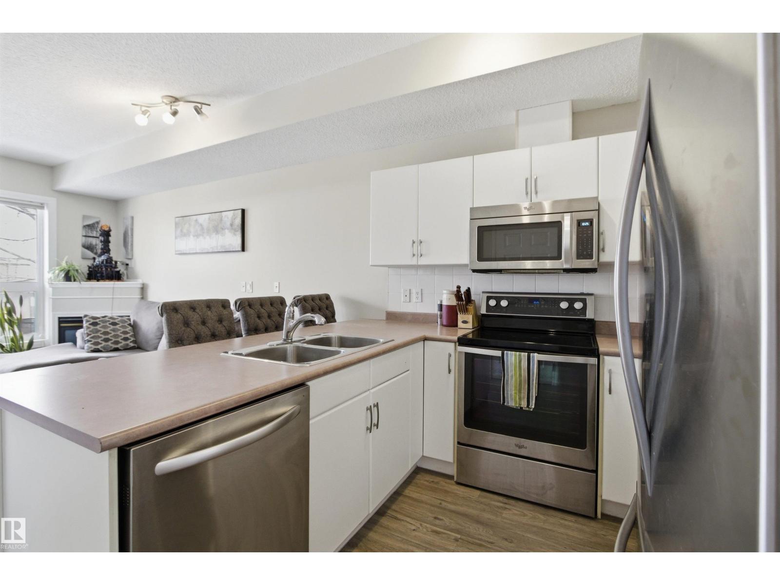 #402 11109 84 AV NW - 11