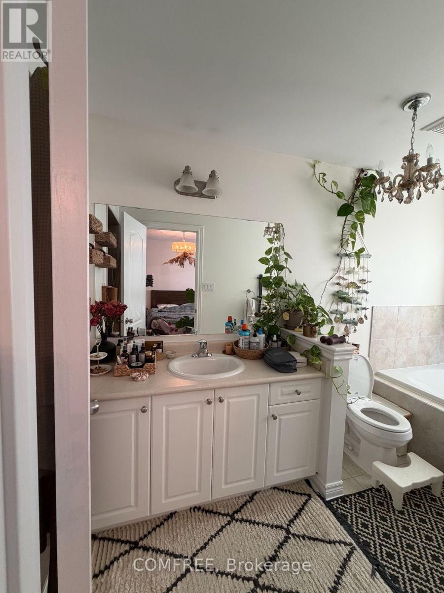 1450 RENNIE STREET - 12