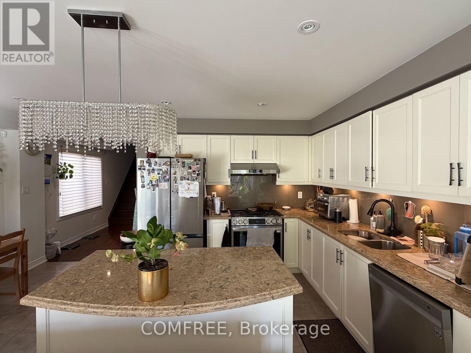 1450 RENNIE STREET - 6