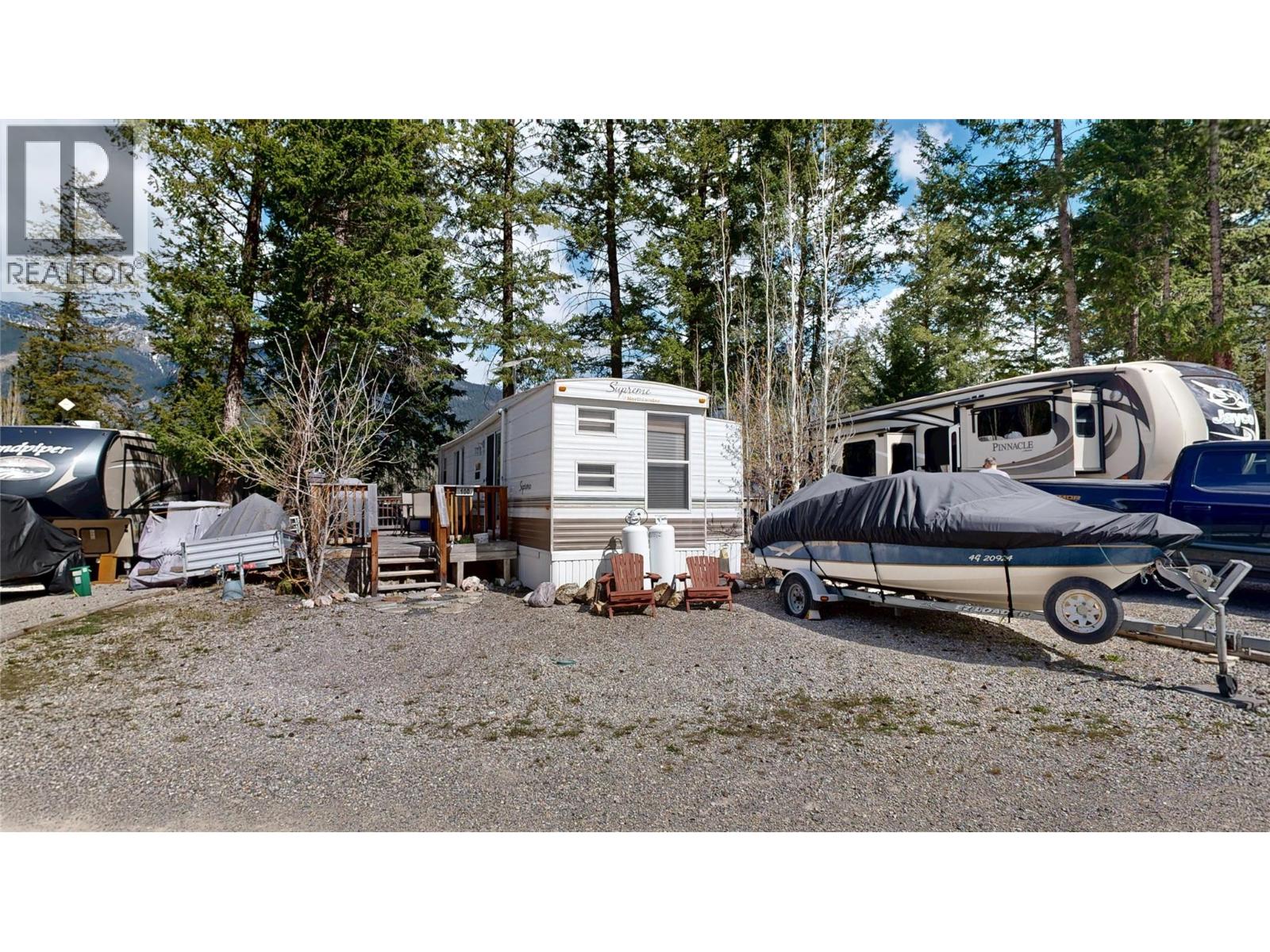 100 4868 RIVERVIEW Drive - main photo