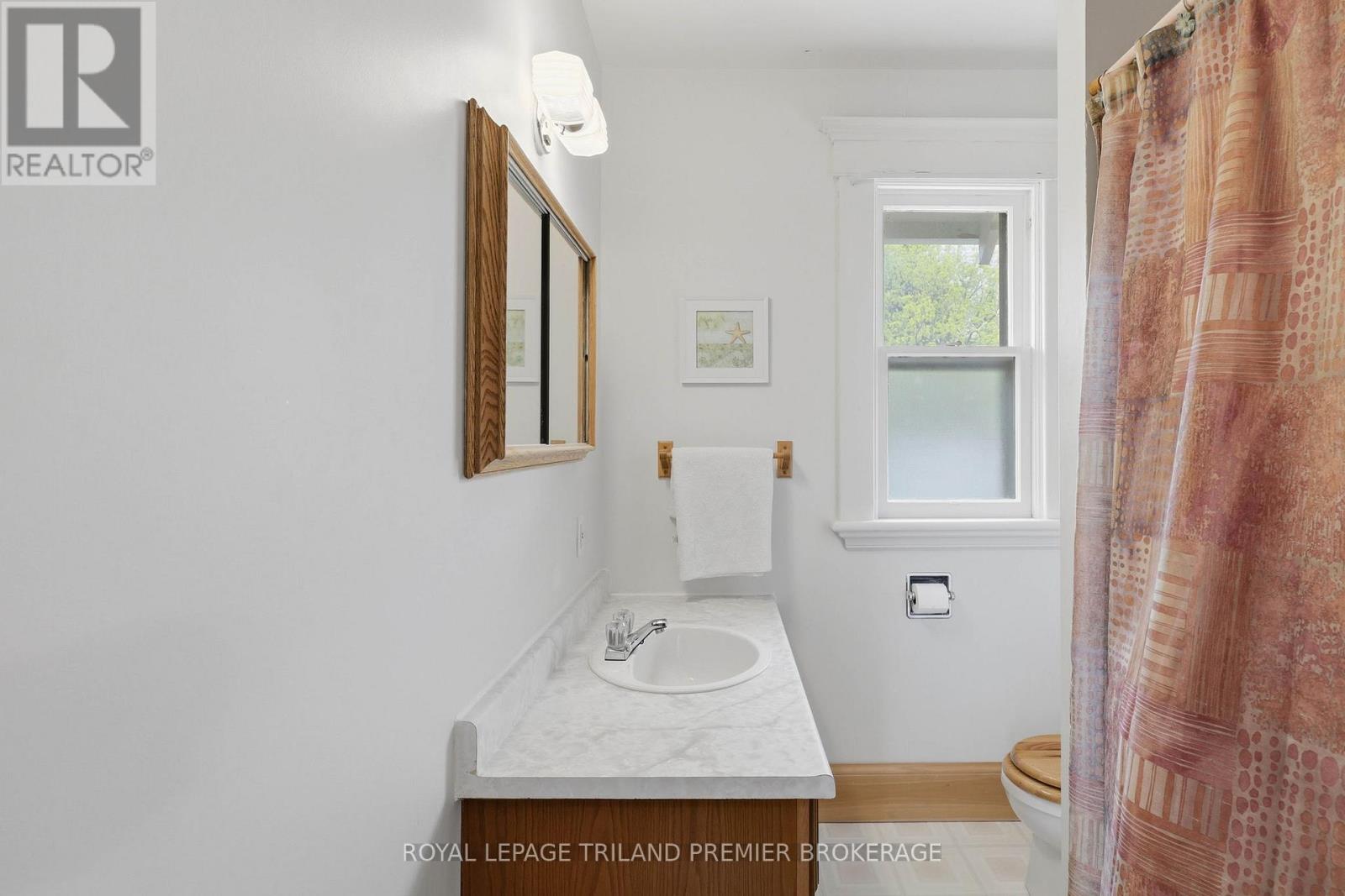 238 RIDOUT STREET S - 15