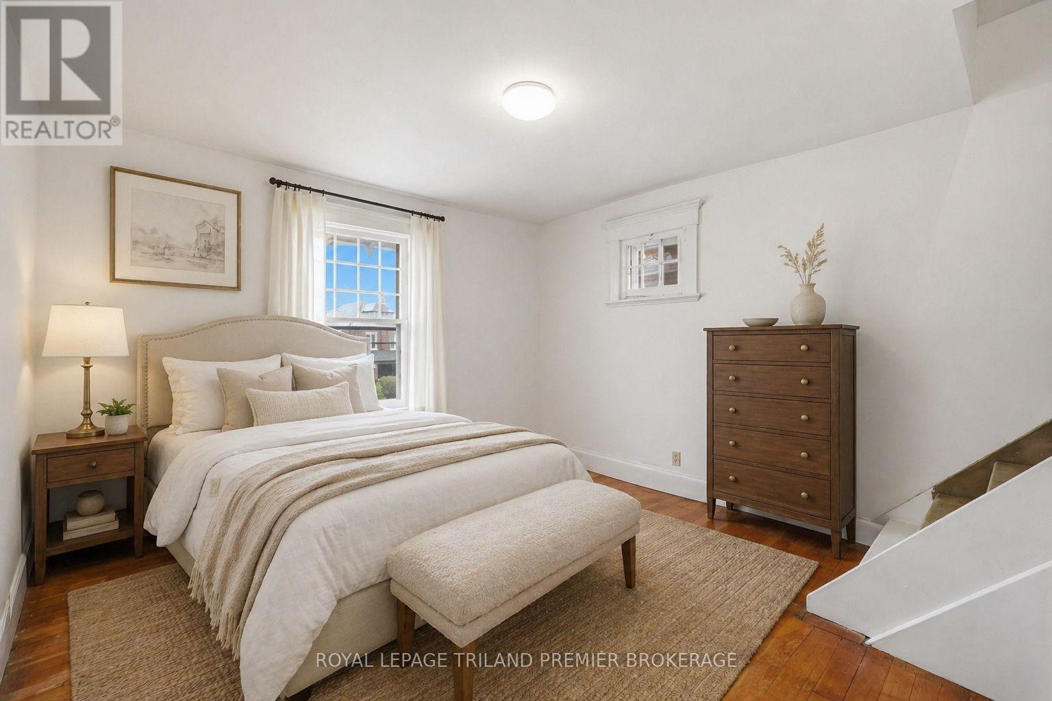 238 RIDOUT STREET S - 18