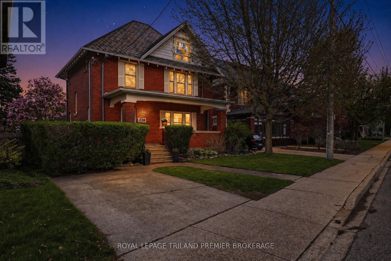 238 RIDOUT STREET S - 36