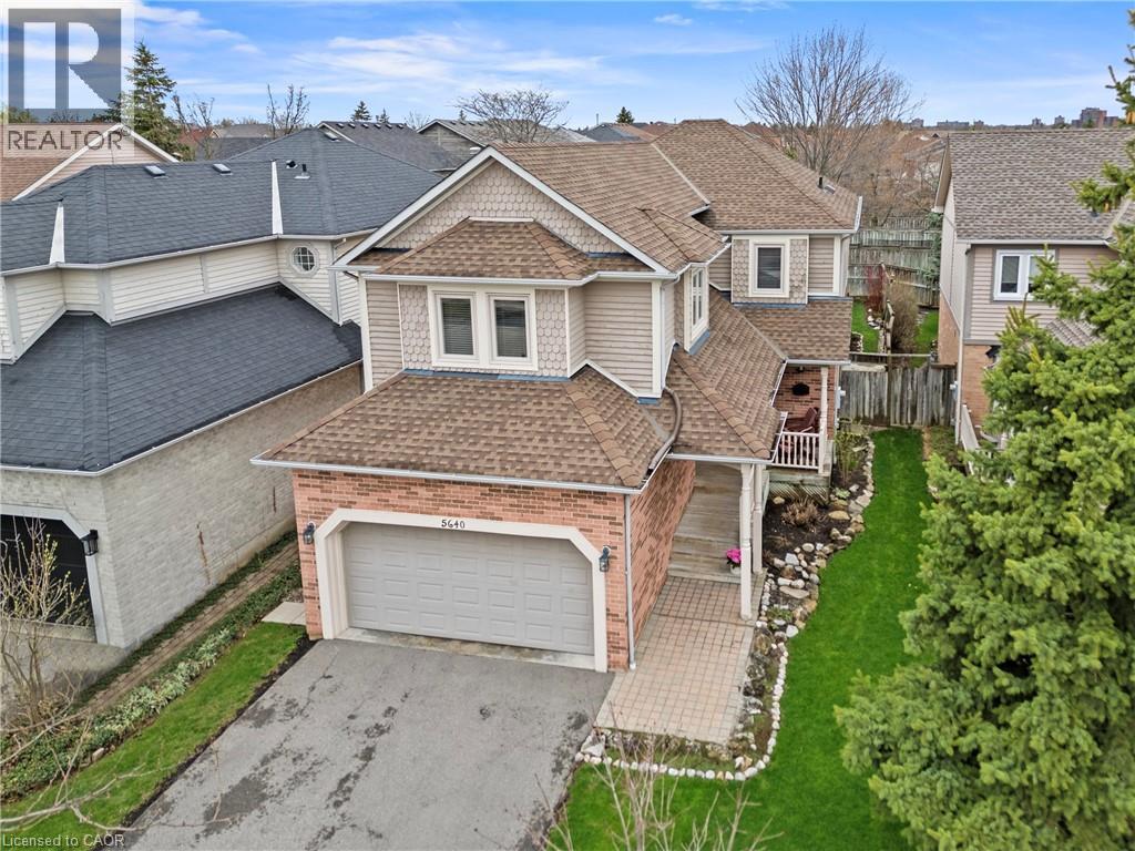 5640 WELLS Place, Mississauga, Ontario, L5M5T7 — Photo 2