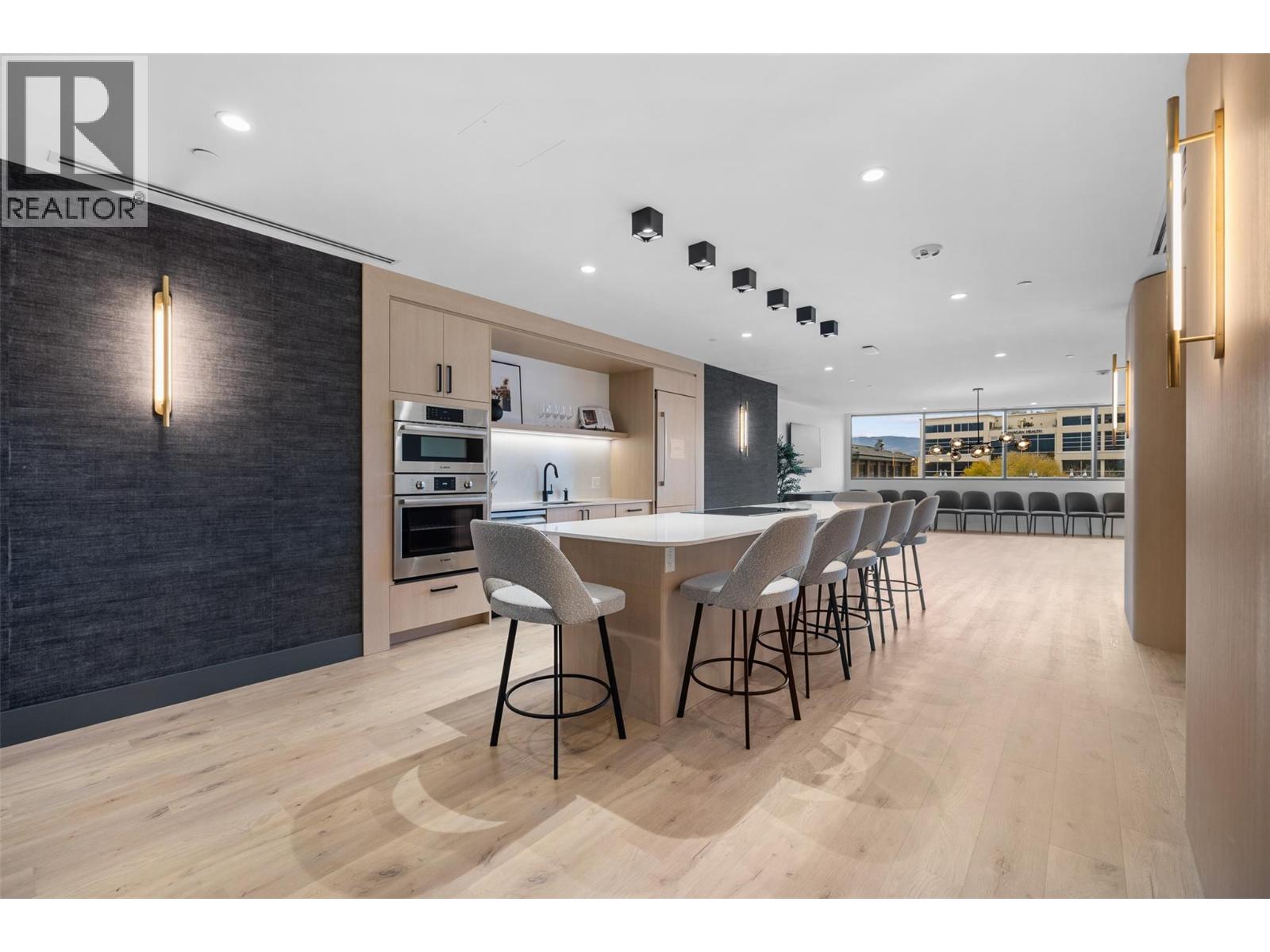3340 Lakeshore Road Unit# 802, Kelowna
