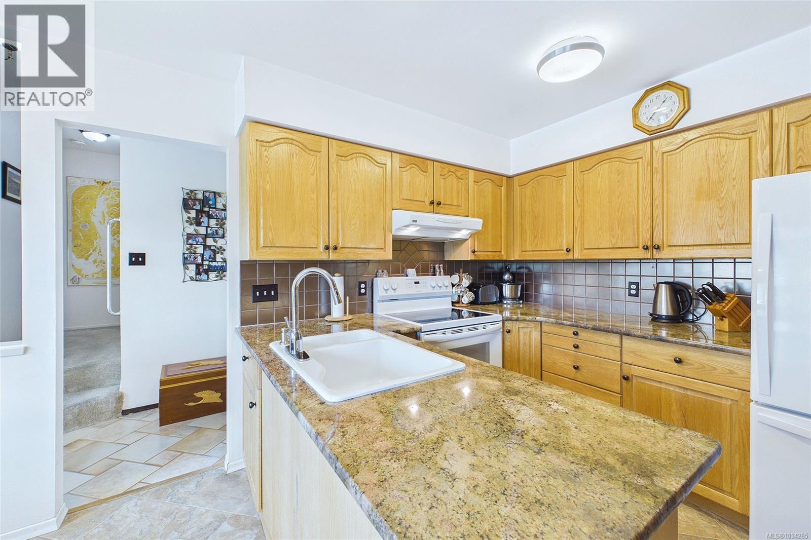 3120 Robin Hood Dr - 5
