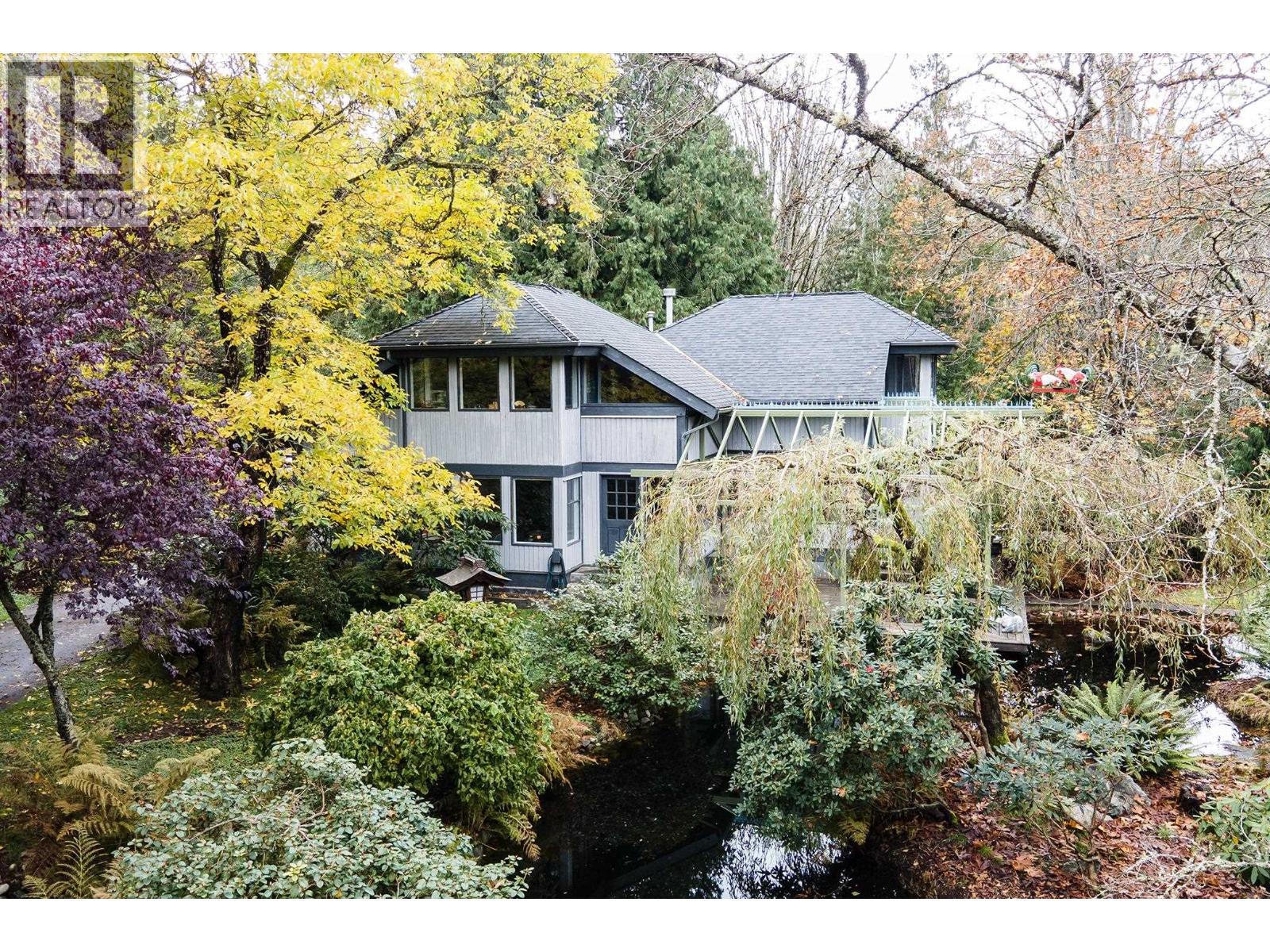 896 CHARMAN ROAD, Gibsons