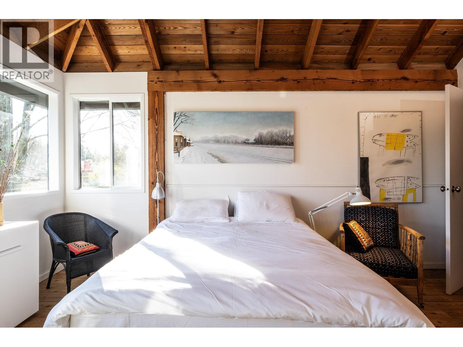 896 CHARMAN ROAD, Gibsons