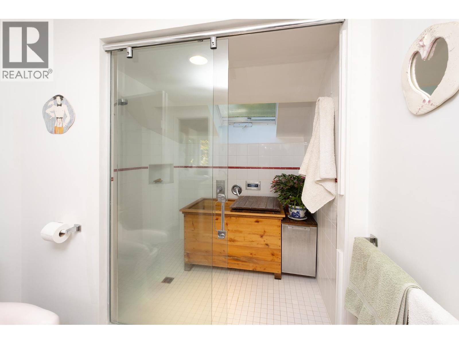 896 CHARMAN ROAD, Gibsons