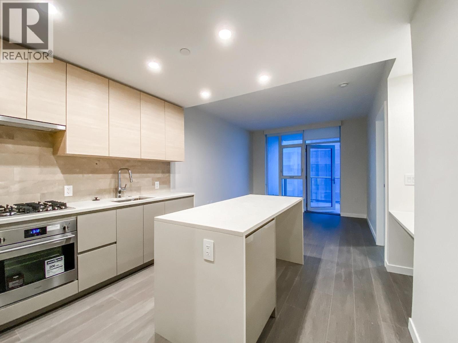 3703 4168 LOUGHEED HIGHWAY