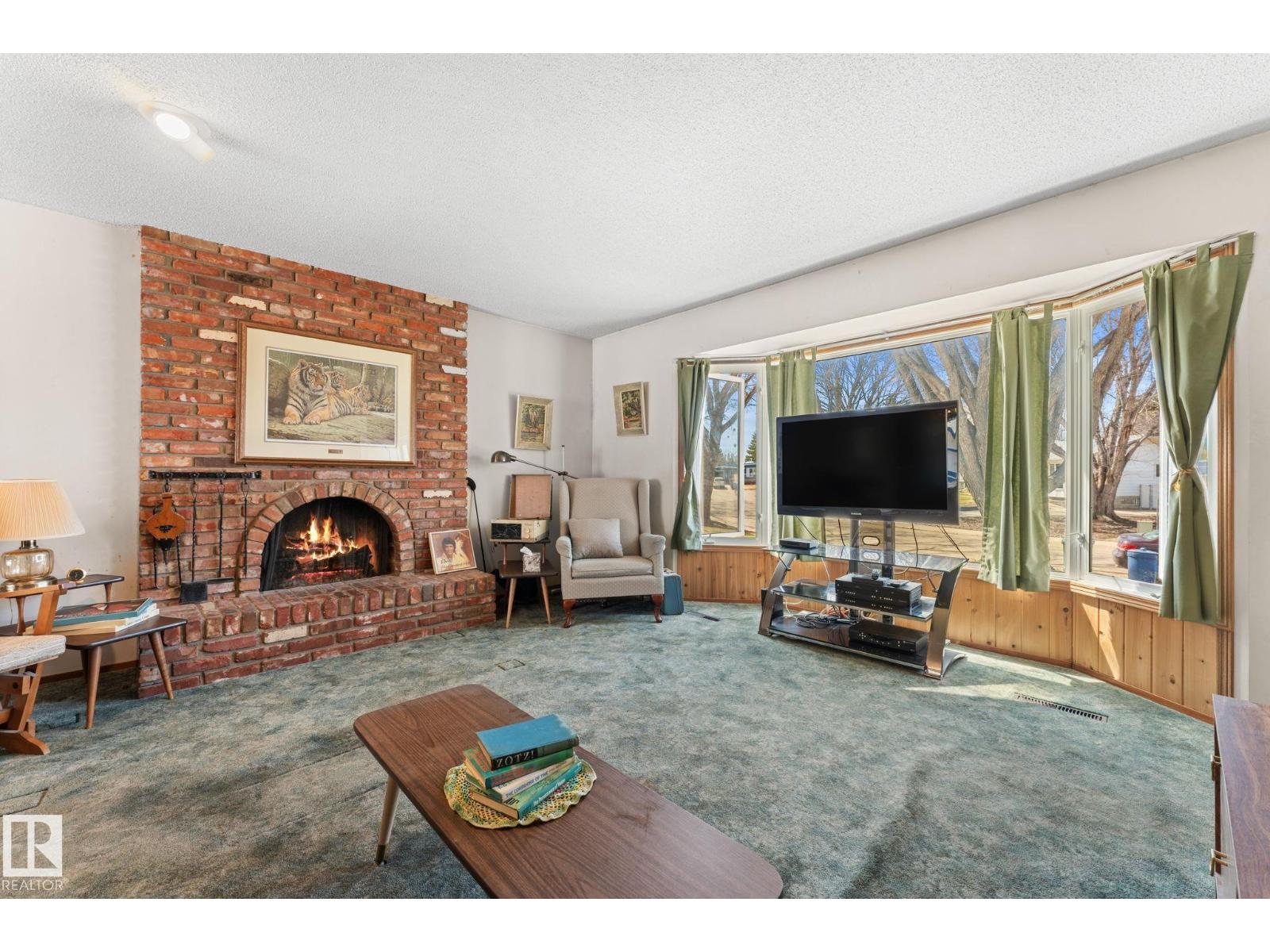3 Lueders CO, Sherwood Park