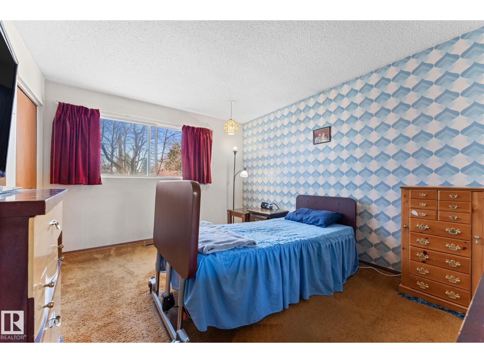 3 Lueders CO, Sherwood Park