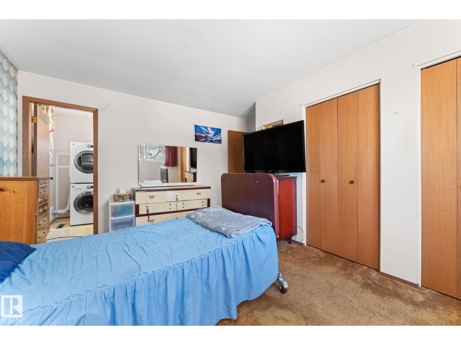 3 Lueders CO, Sherwood Park