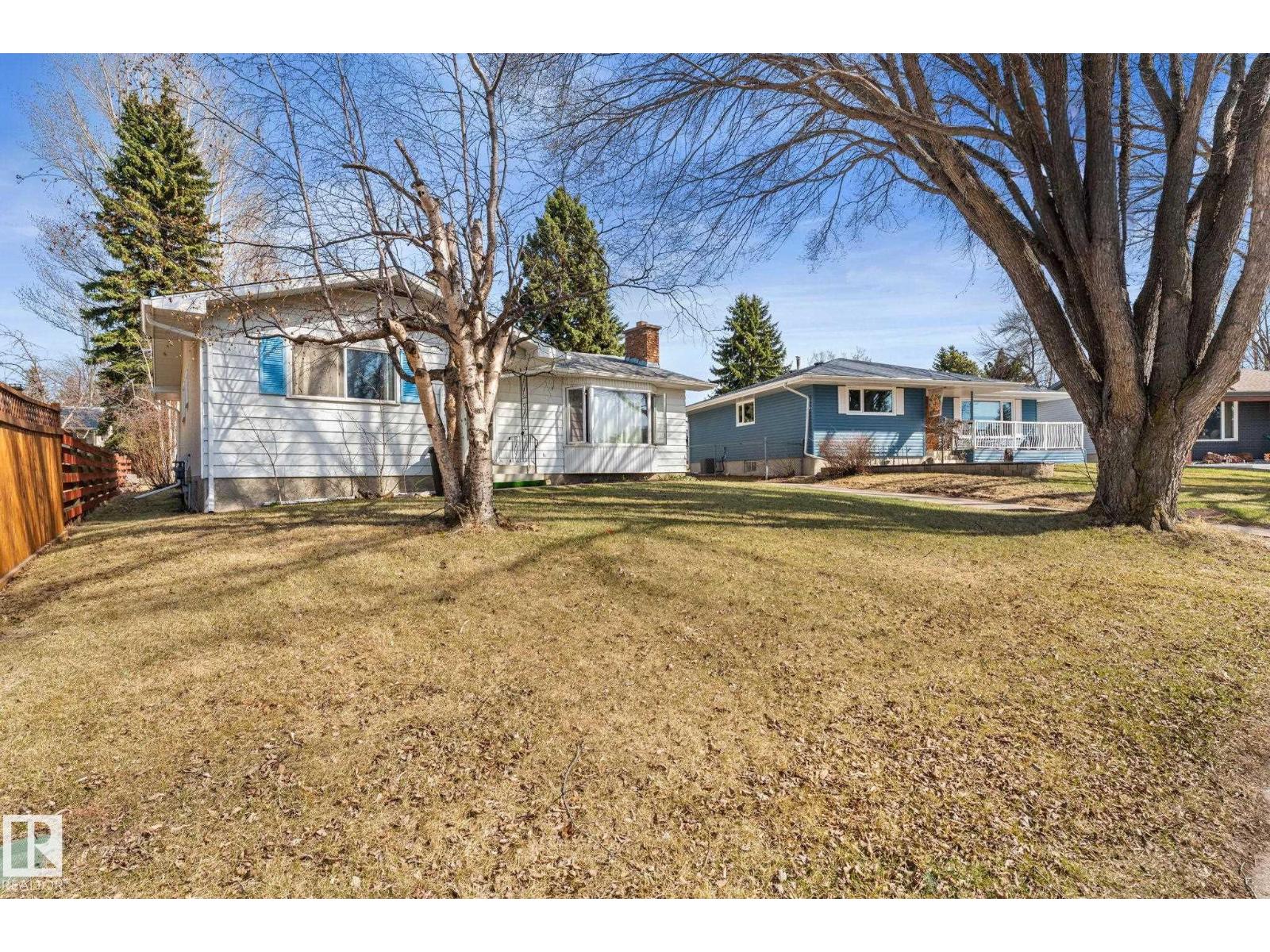 3 Lueders CO, Sherwood Park