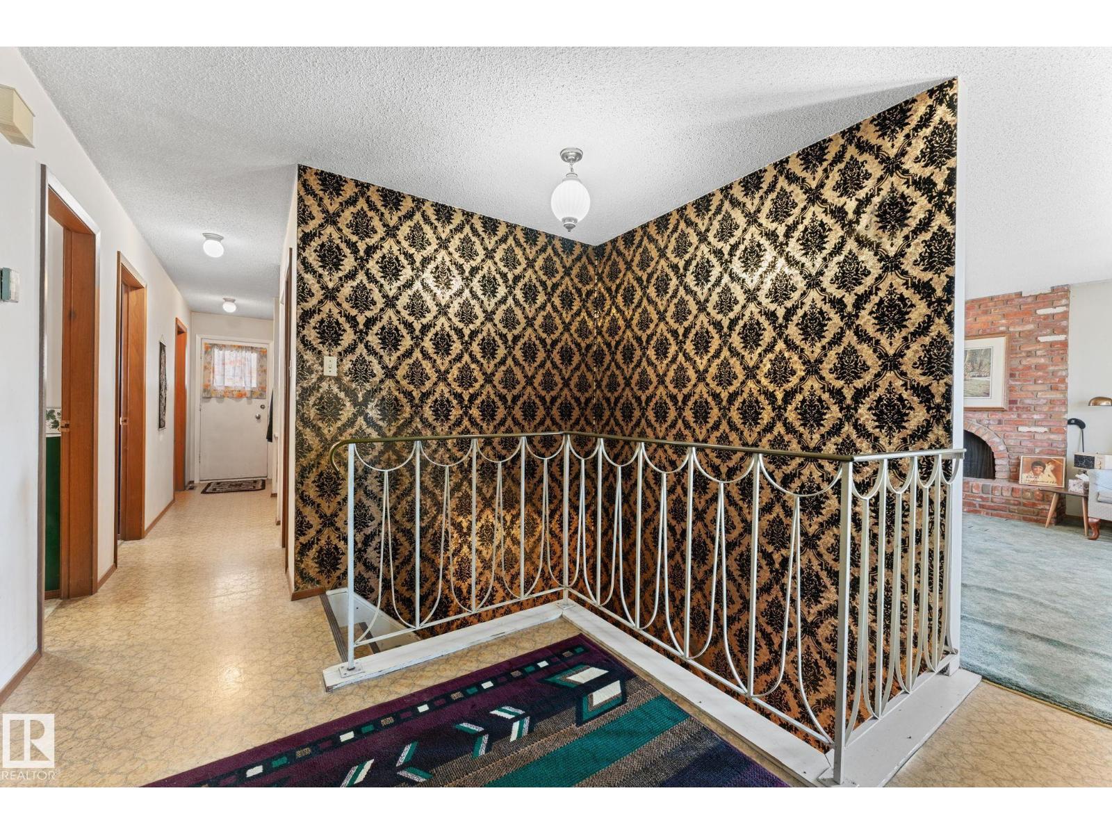 3 Lueders CO, Sherwood Park
