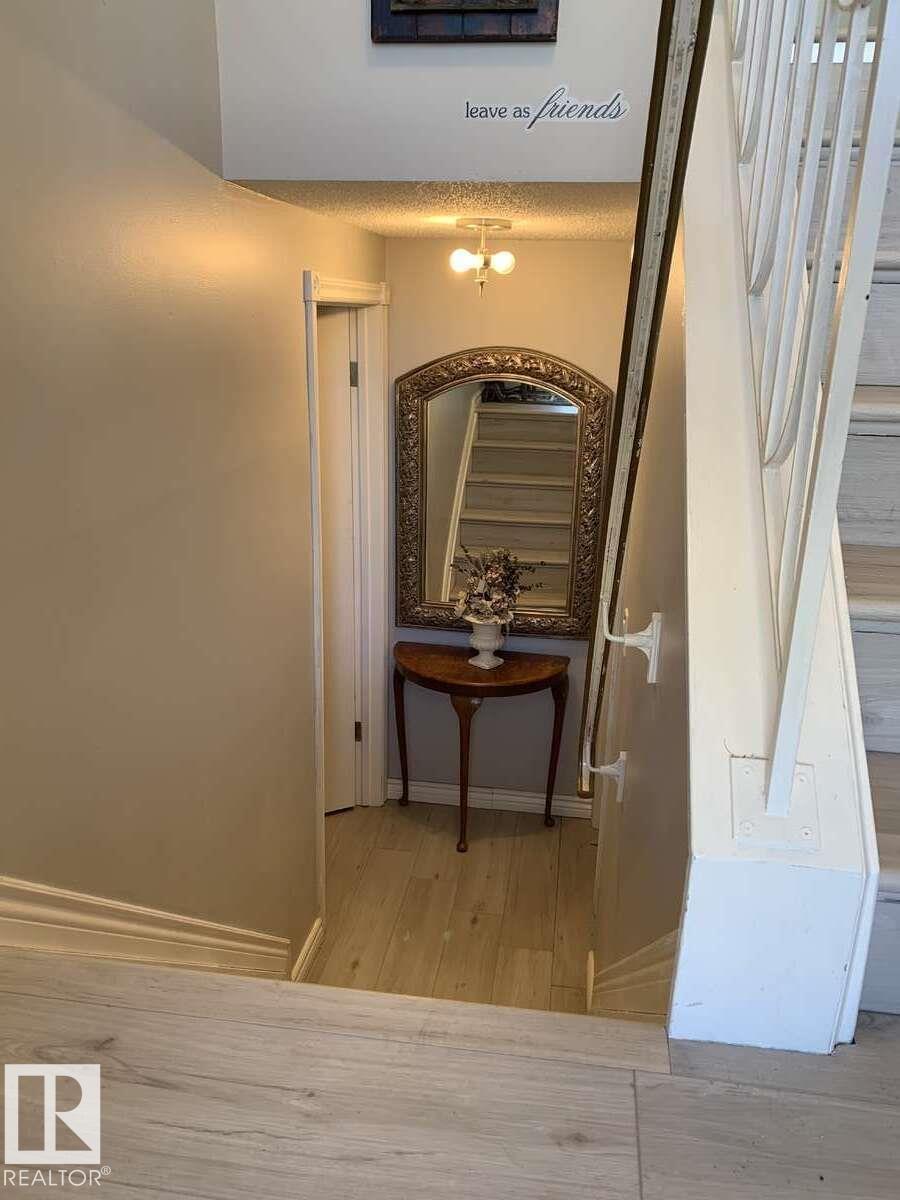 83 Lorraine CR, St. Albert