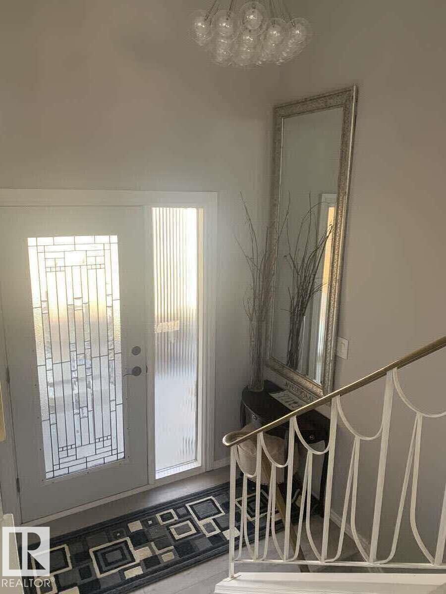 83 Lorraine CR, St. Albert