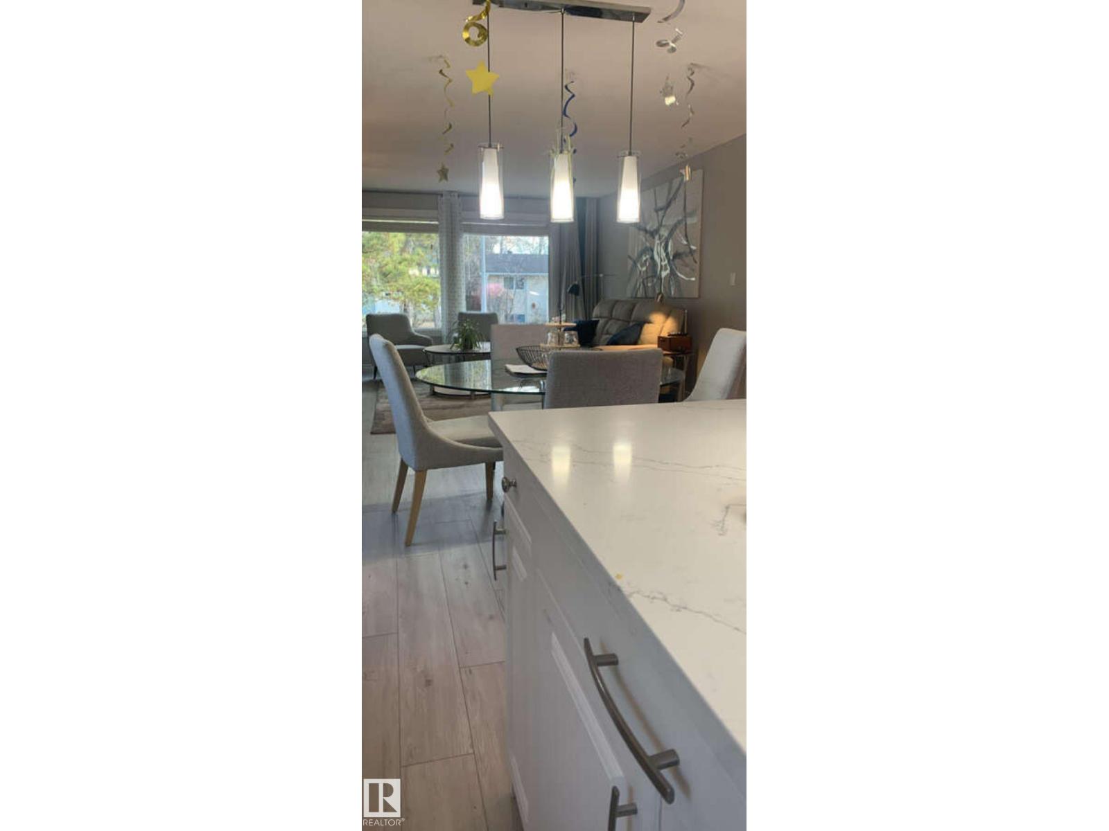 83 Lorraine CR, St. Albert
