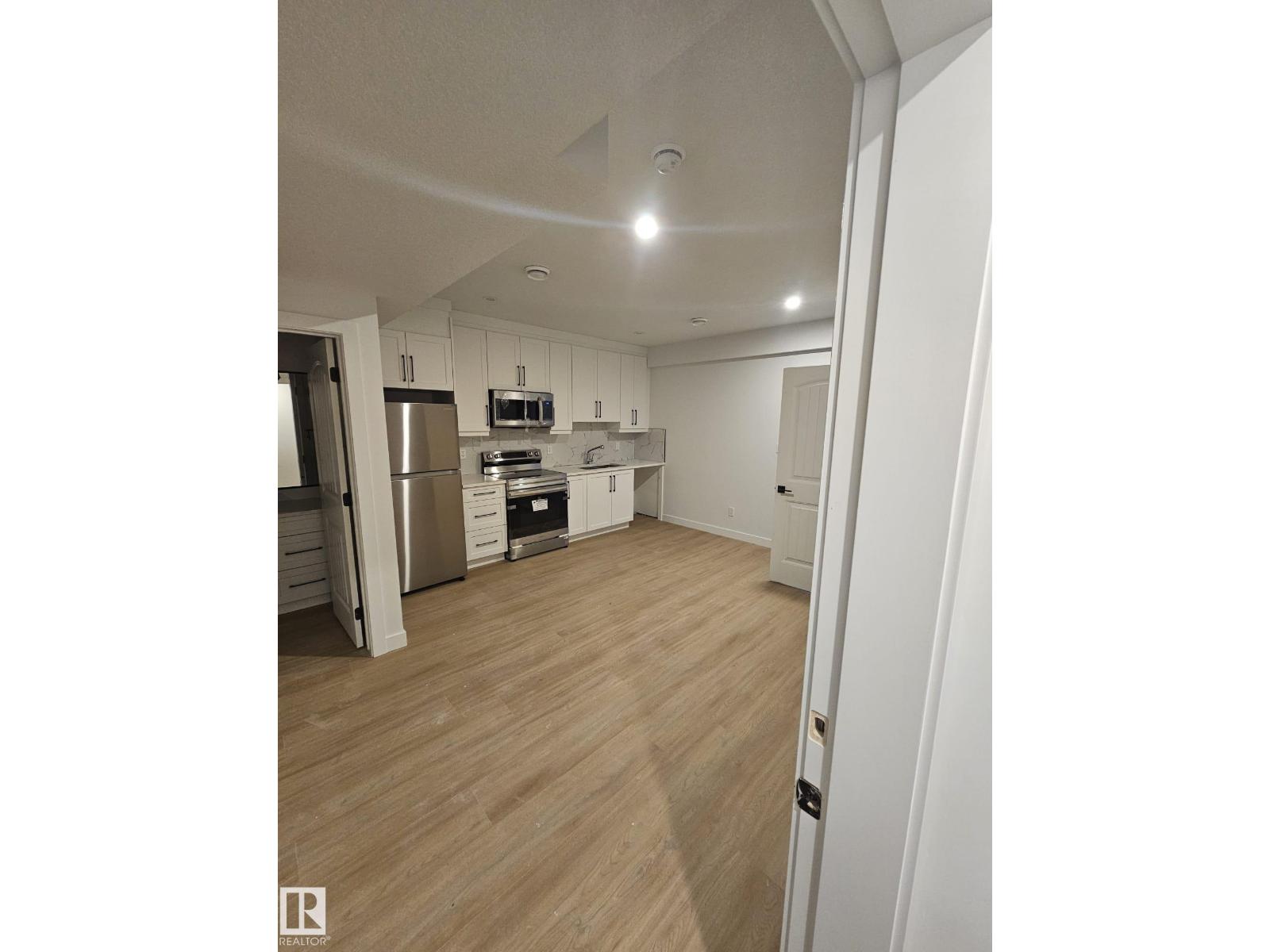 Basement 9806 107 Morinville Avenue